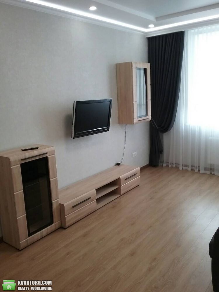 Rent out 2-room apartment. Одесса, Люстдорфская дорога — photo 1