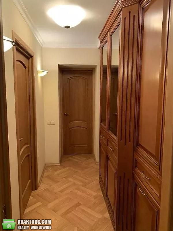 Rent out 3-room apartment. Киев,  Пимоненко — photo 9