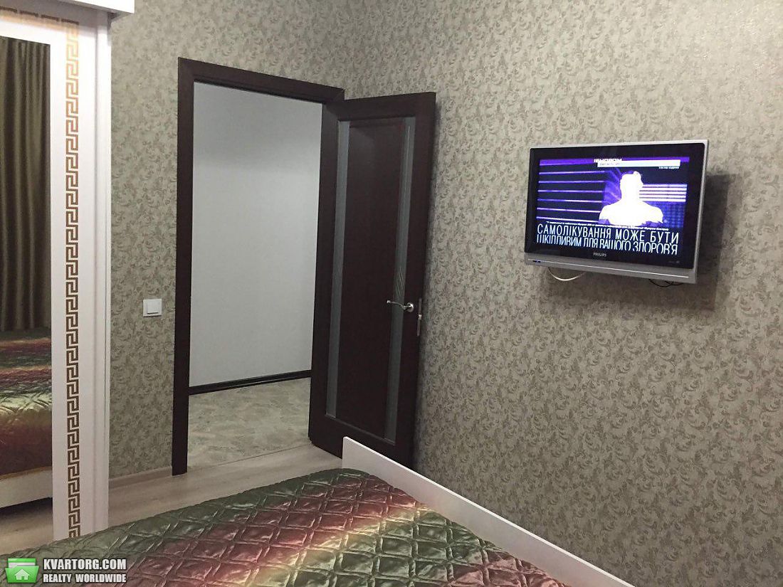 Rent out 2-room apartment. Киев, регенераторская — photo 4