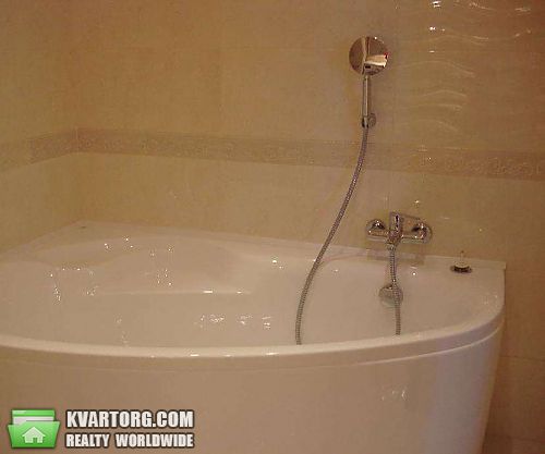 Rent out 2-room apartment. Киев, Комбинатная — photo 3
