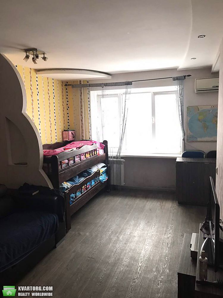 Sell 1-room apartment. Киев,  Дегтяревская — photo 1