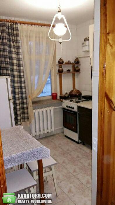 Rent out 2-room apartment. Киев,  Чумака — photo 7