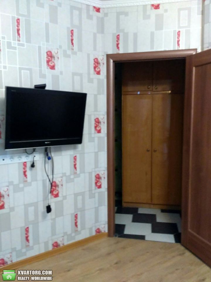 Rent out 1-room apartment. Киевская обл., Соборная — photo 2