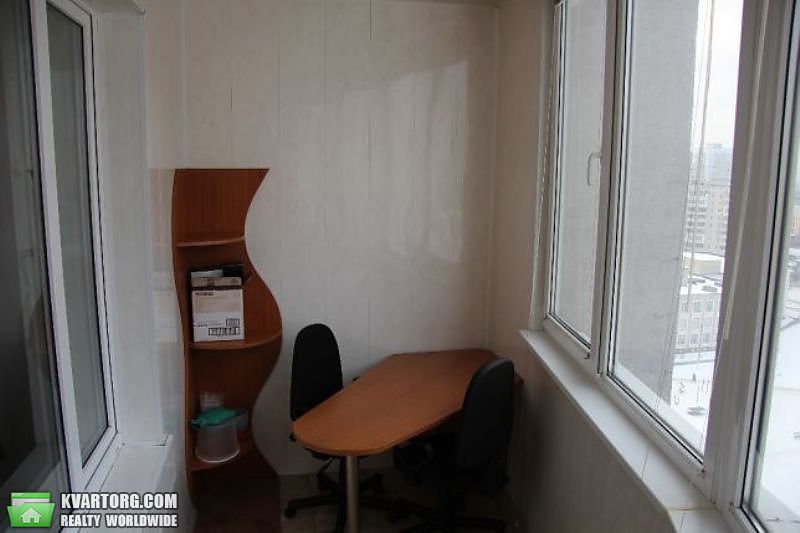 Sell 3-room apartment. Киев,  Срибнокильская — photo 10