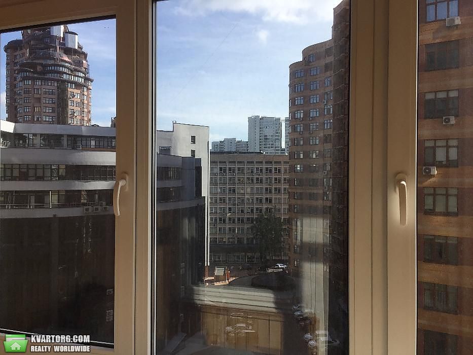 Rent out 3-room apartment. Киев,  Щорса — photo 10