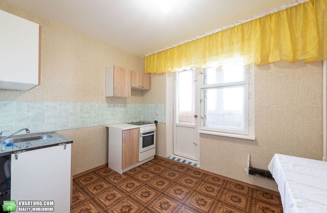 Rent out 3-room apartment. Киев,  Руденко — photo 5