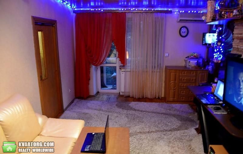 Rent out 2-room apartment. Одесса, Варненская — photo 1