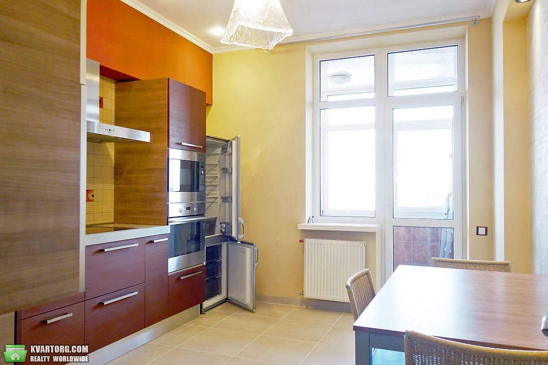 Rent out 2-room apartment. Киев, Леси Украинки бульв. — photo 1