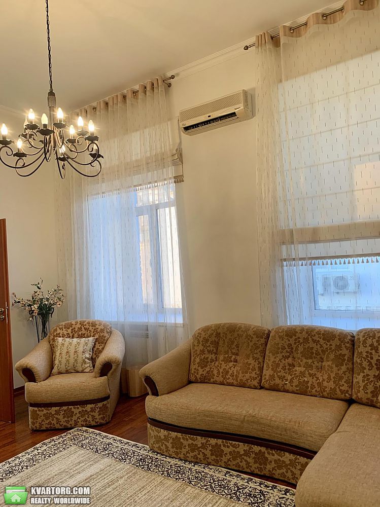 Rent out 2-room apartment. Киев,  Лютеранская — photo 10