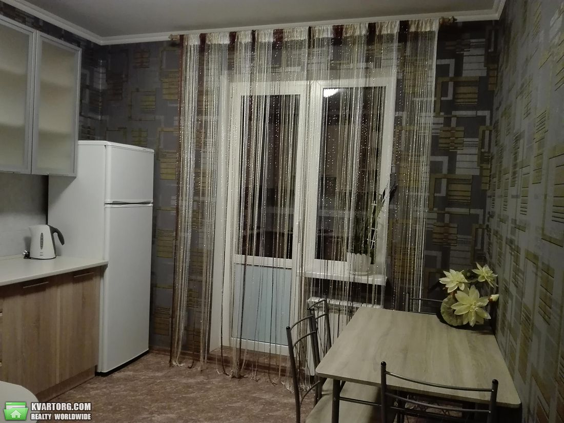 Rent out 1-room apartment. Киев,  Межевая — photo 9