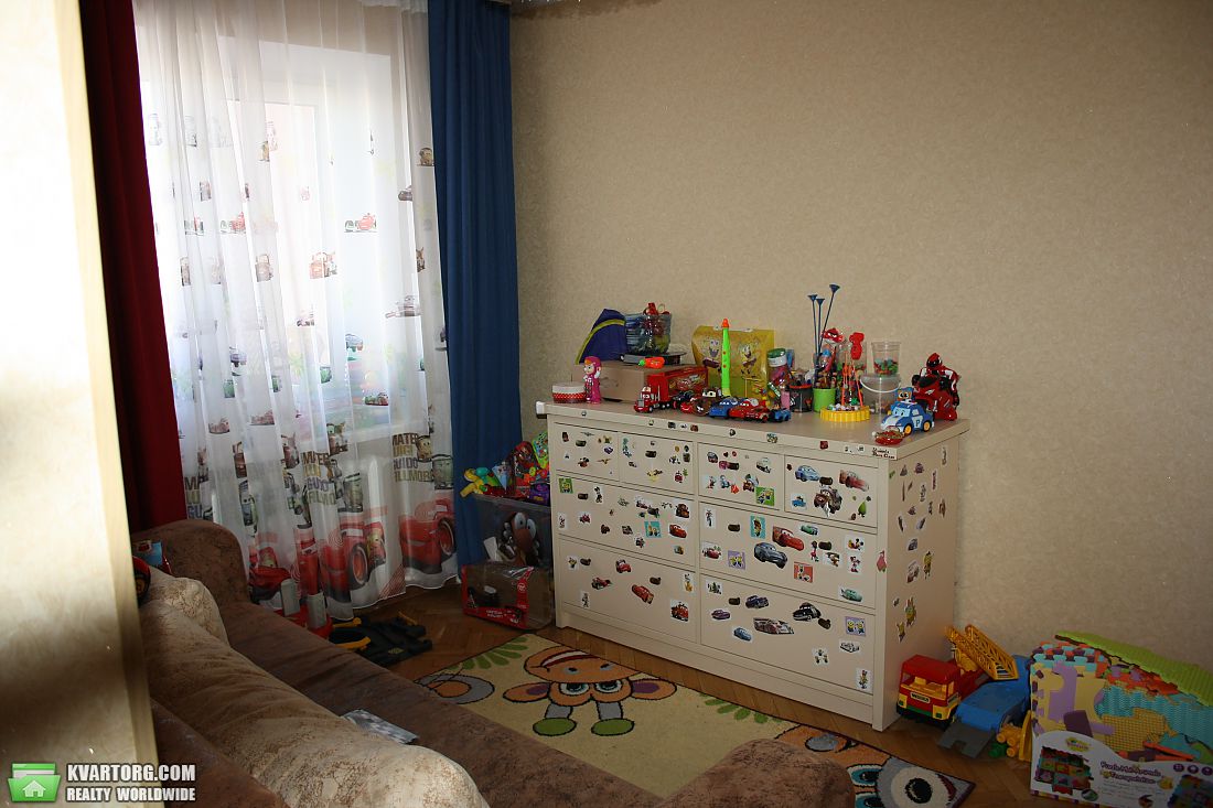 Sell 3-room apartment. Киев,  Радужная — photo 5