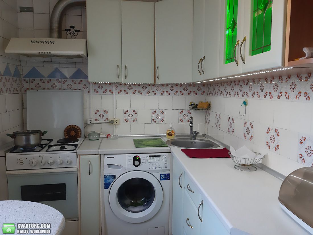Rent out 2-room apartment. Киев,  Братиславская — photo 3