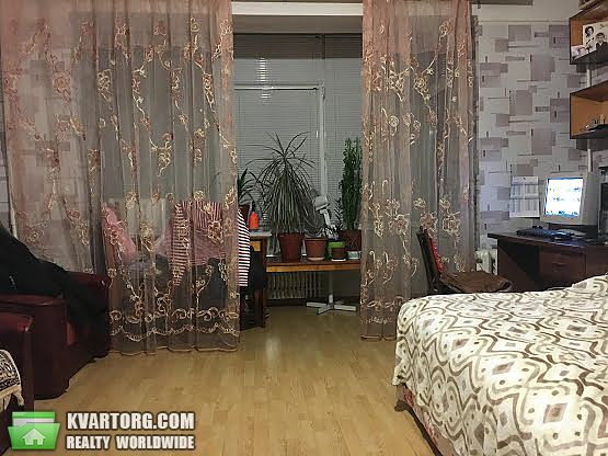 Sell 3-room apartment. Киев,  Ялтинская — photo 7