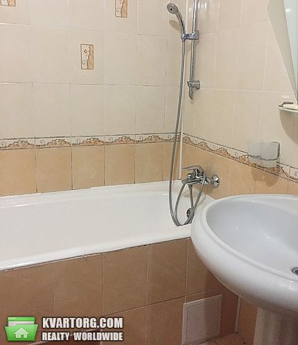 Rent out 3-room apartment. Киев,  Харьковское шоссе — photo 9