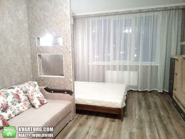 Rent out 1-room apartment. Киев,  Ломоносова — photo 1