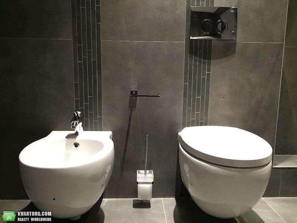 Rent out 2-room apartment. Киев,  Артема — photo 8