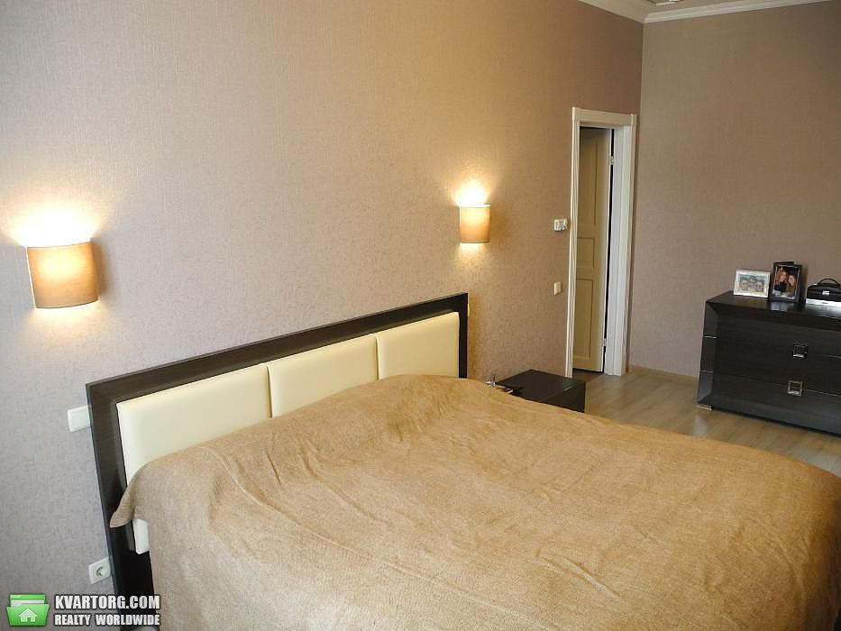 Rent out 3-room apartment. Киев, Болсуновская — photo 1