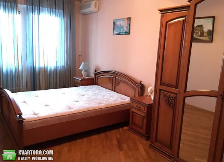 Rent out 3-room apartment. Киев,  Бажана — photo 8