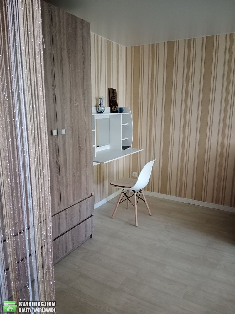 Rent out 1-room apartment. Киев,  Свободы пр — photo 1