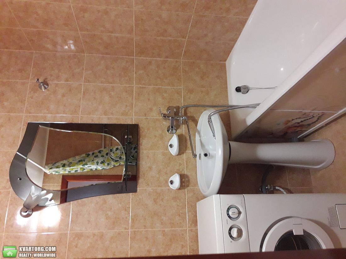 Rent out 3-room apartment. Одесса, Парковая — photo 1