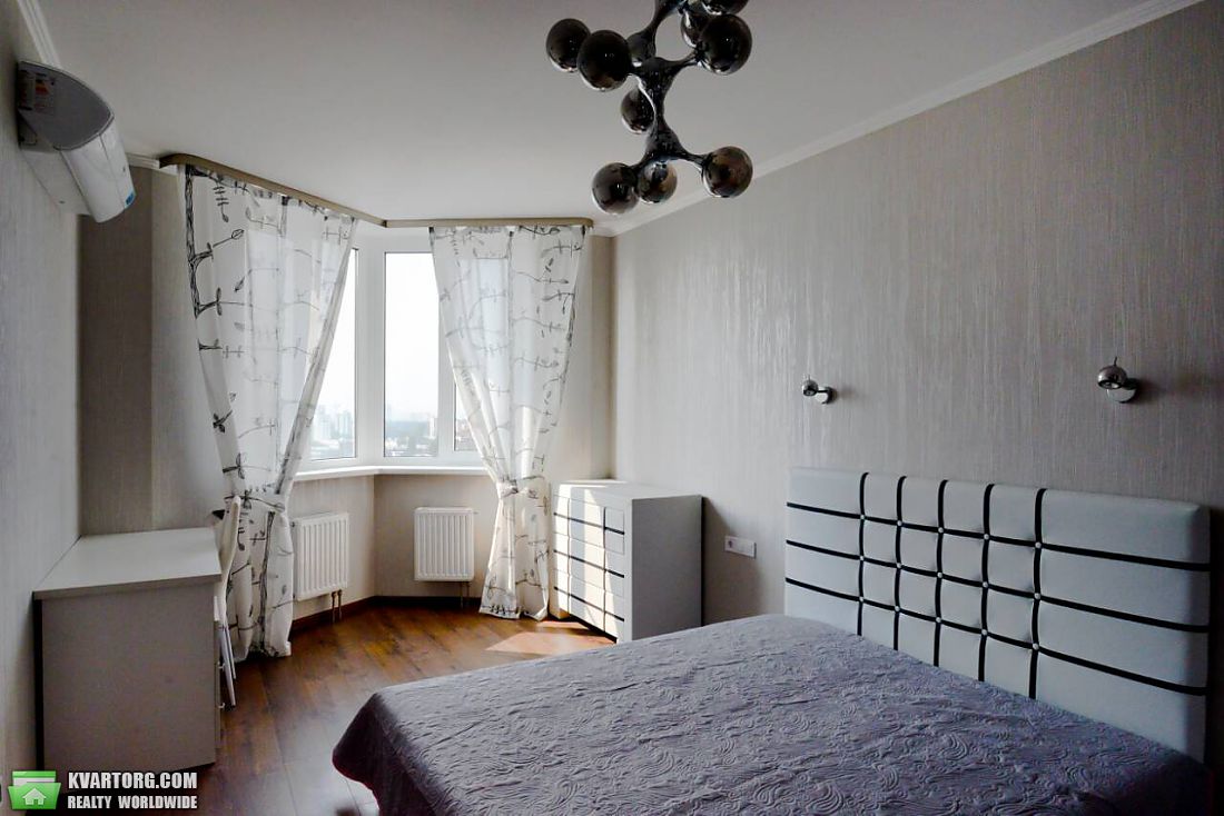 Rent out 3-room apartment. Киев,  Мельникова — photo 5