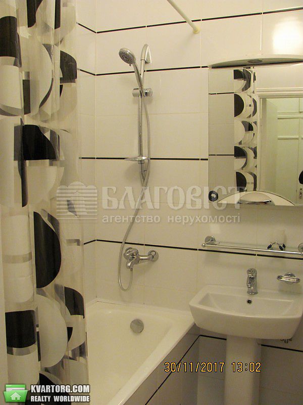 Rent out 2-room apartment. Киев,  Шелковичная — photo 1