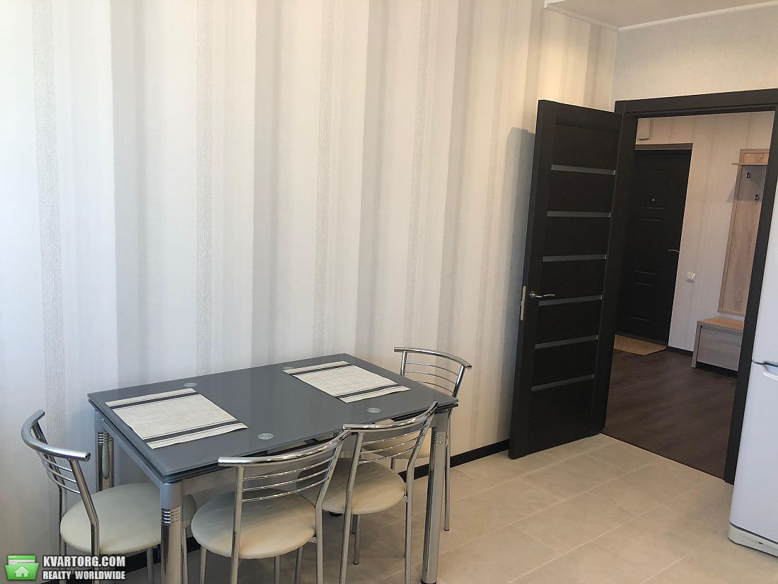Rent out 1-room apartment. Киев,  Конева — photo 4