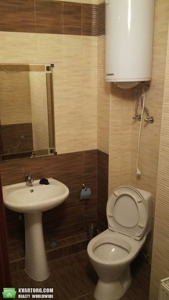Rent out 1-room apartment. Киев,  Ясиноватский пер — photo 8