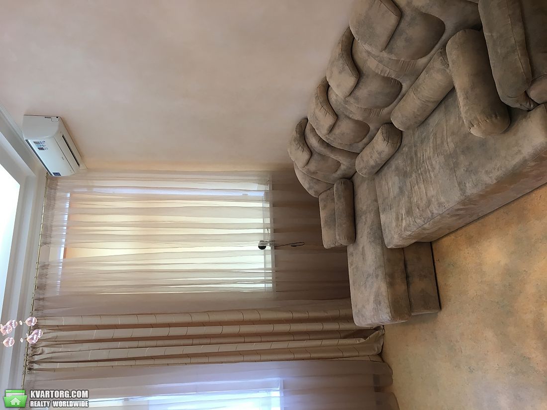 Rent out 2-room apartment. Киев, Владимирская — photo 2