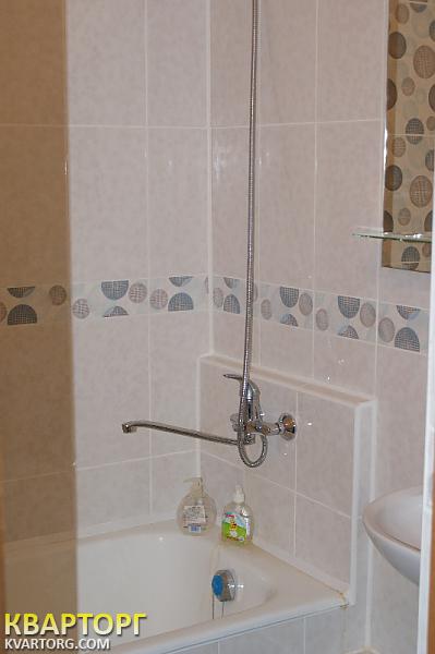 Rent out 2-room apartment. Киев,  Дарницкий бул — photo 8