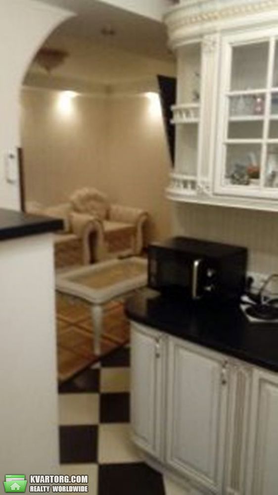 Rent out 2-room apartment. Киев, Краснопольская — photo 9