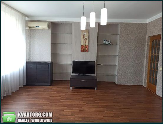 Rent out 2-room apartment. Киев, Ул. Гришка 9 — photo 5