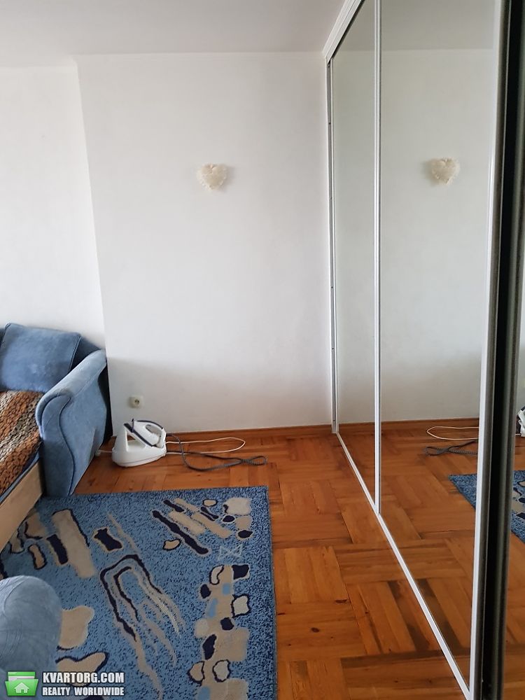 Sell 2-room apartment. Днепропетровск, К.Маркса пр. — photo 4
