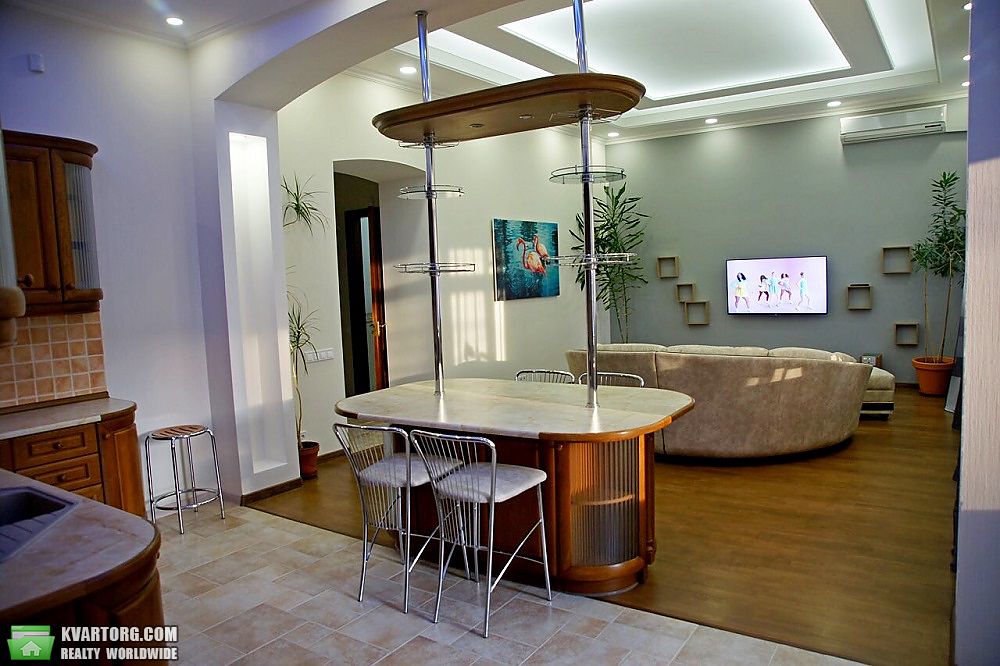 Rent out 3-room apartment. Киев, Антоновича — photo 7