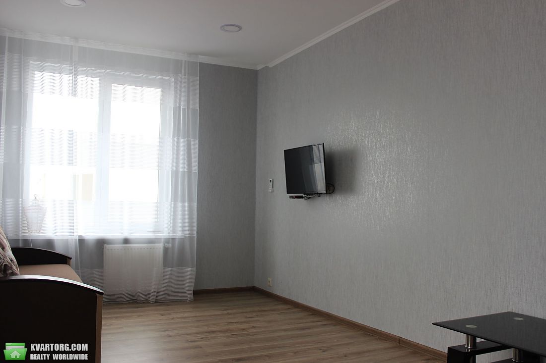 Rent out 2-room apartment. Киев,  Клавдиевская — photo 9