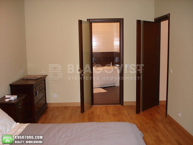 Rent out 2-room apartment. Киев,  Срибнокильская — photo 4