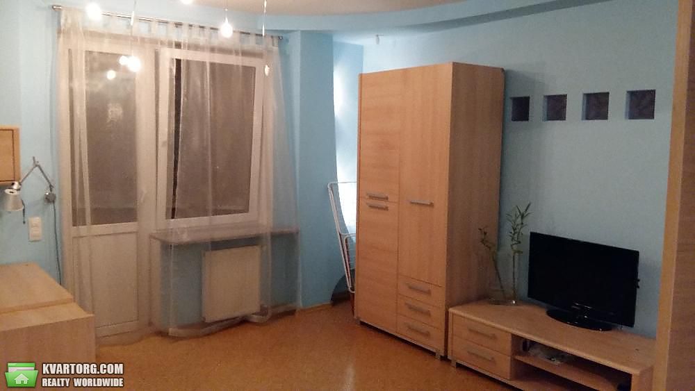 Sell 2-room apartment. Киев,  Никольско-Слободская — photo 2