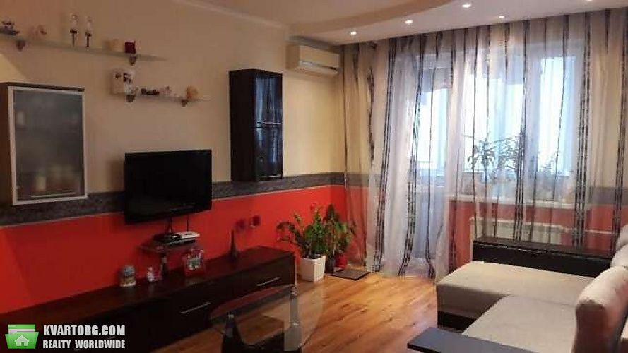 Sell 2-room apartment. Киев,  Маяковского — photo 1