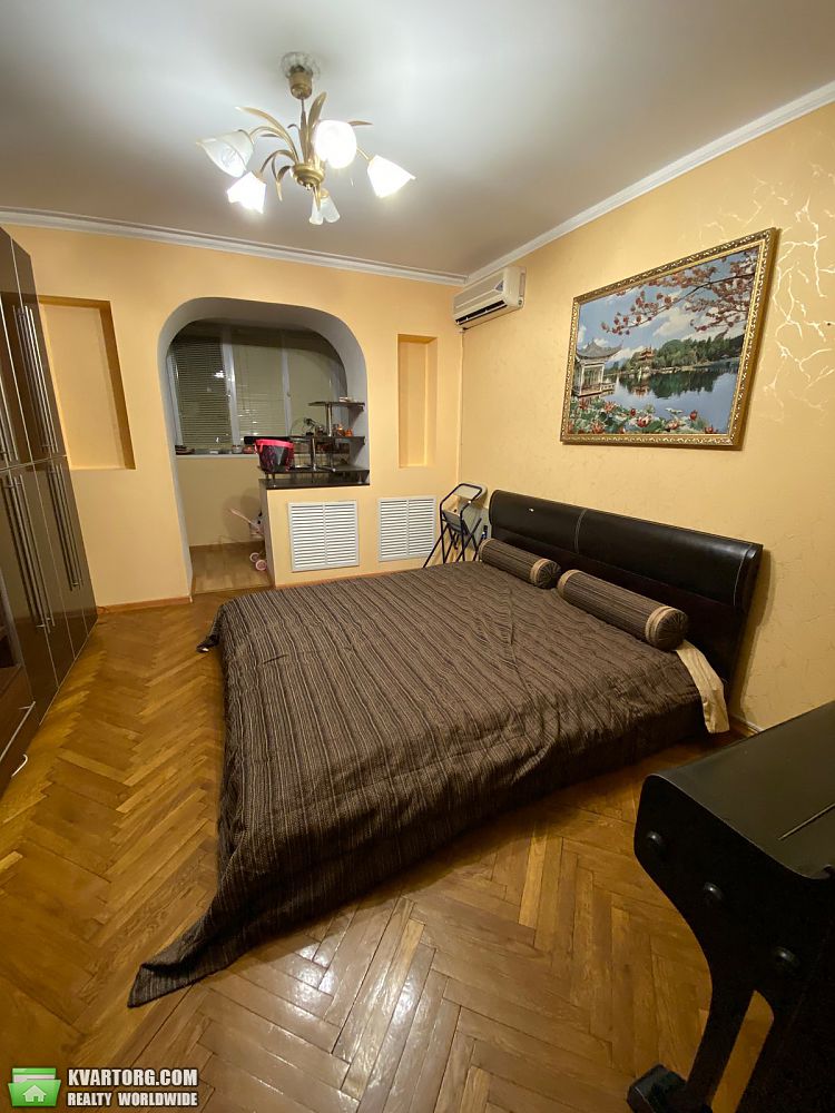 Rent out 3-room apartment. Бровары,  Черняховского — photo 1