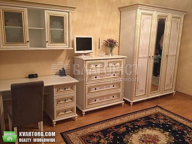 Rent out 2-room apartment. Киев,  Бажана — photo 4
