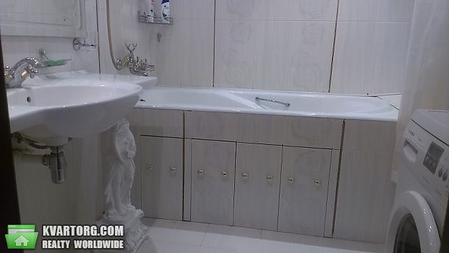 Rent out 2-room apartment. Киев,  Чавдар — photo 5