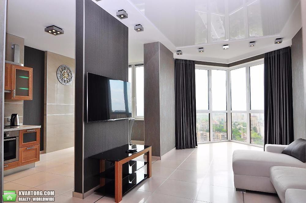 Rent out 1-room apartment. Киев,  Соломенская — photo 2