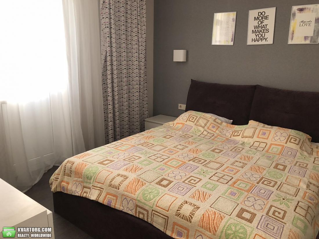 Rent out 2-room apartment. Киев,  Краснопольская — photo 5