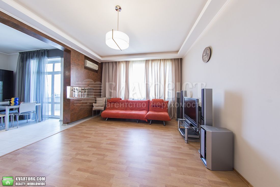 Rent out 2-room apartment. Киев,  Драгомирова — photo 3