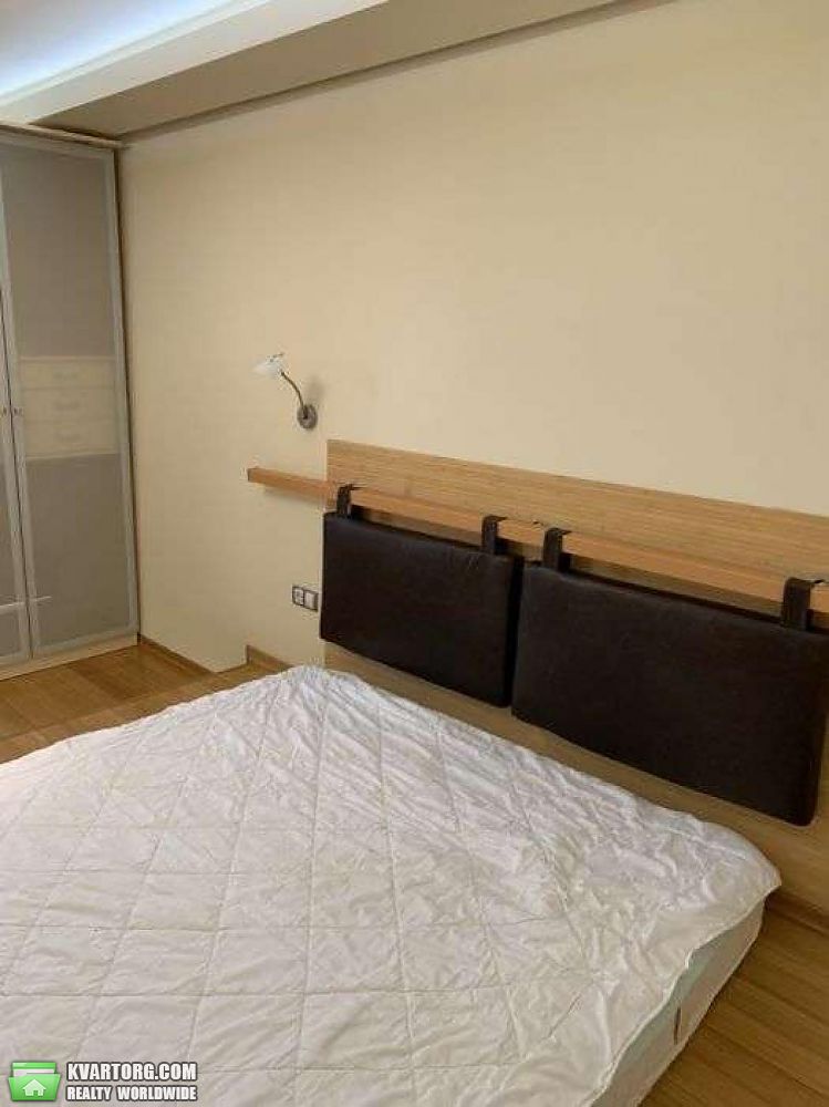 Rent out 3-room apartment. Киев,  Паньковская — photo 6