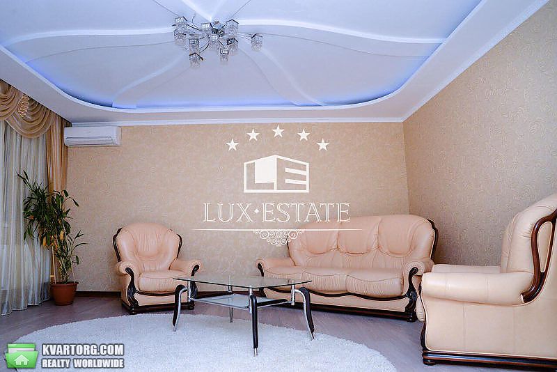 Rent out 2-room apartment. Киев,  Голосеевская — photo 3