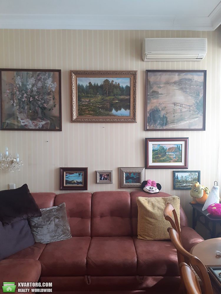 Sell 4-room apartment. Киев,  Большая Житомирская — photo 2