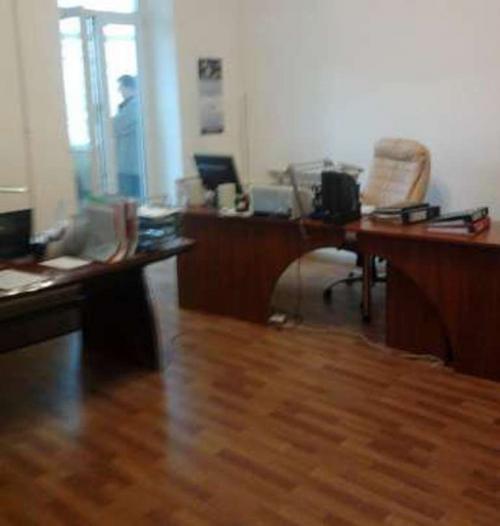 Rent out office. Киев, Воровского — photo 1