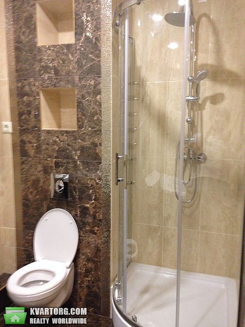 Rent out 3-room apartment. Киев,  Лабораторный пер — photo 4