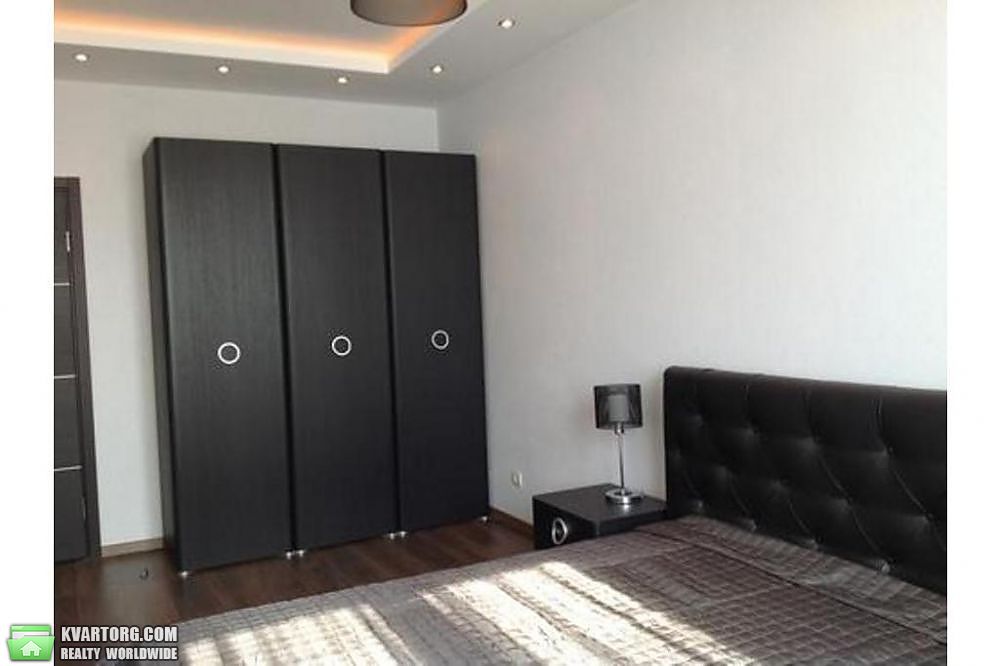 Rent out 2-room apartment. Киев,  Чавдар — photo 5